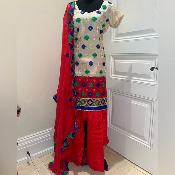 Red and White Phulkari style Salwar Suit - Picture 3 of 3